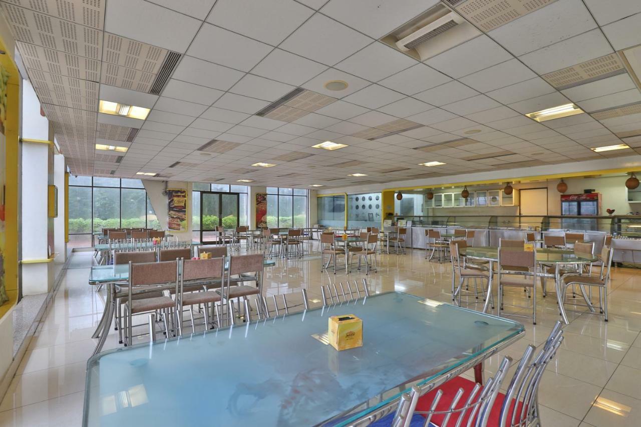 Capital O 47284 Atithi Resort Bharuch Dış mekan fotoğraf