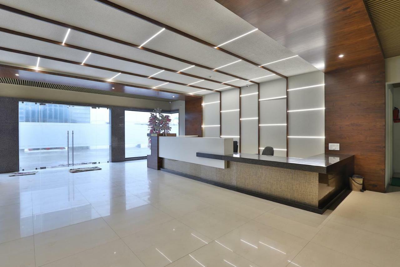 Capital O 47284 Atithi Resort Bharuch Dış mekan fotoğraf