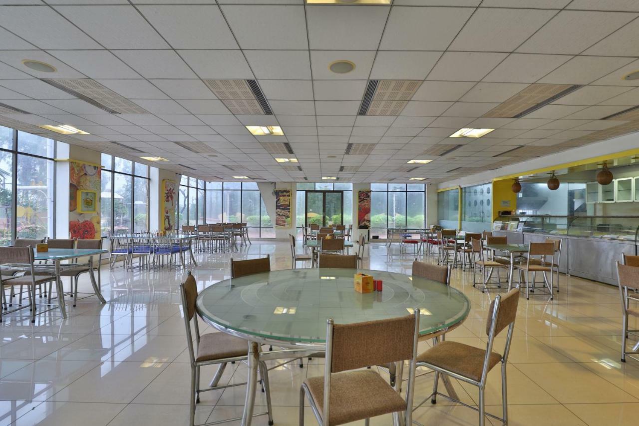 Capital O 47284 Atithi Resort Bharuch Dış mekan fotoğraf