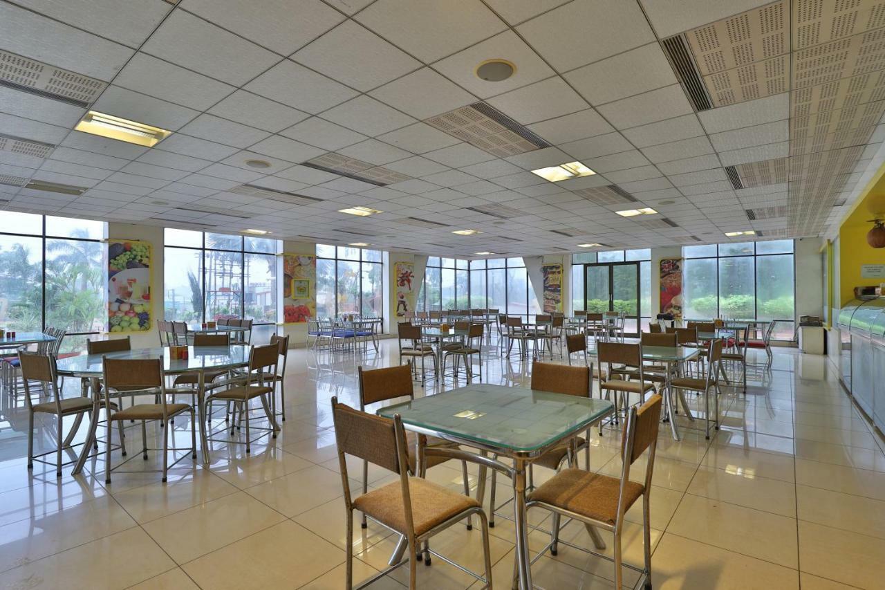 Capital O 47284 Atithi Resort Bharuch Dış mekan fotoğraf