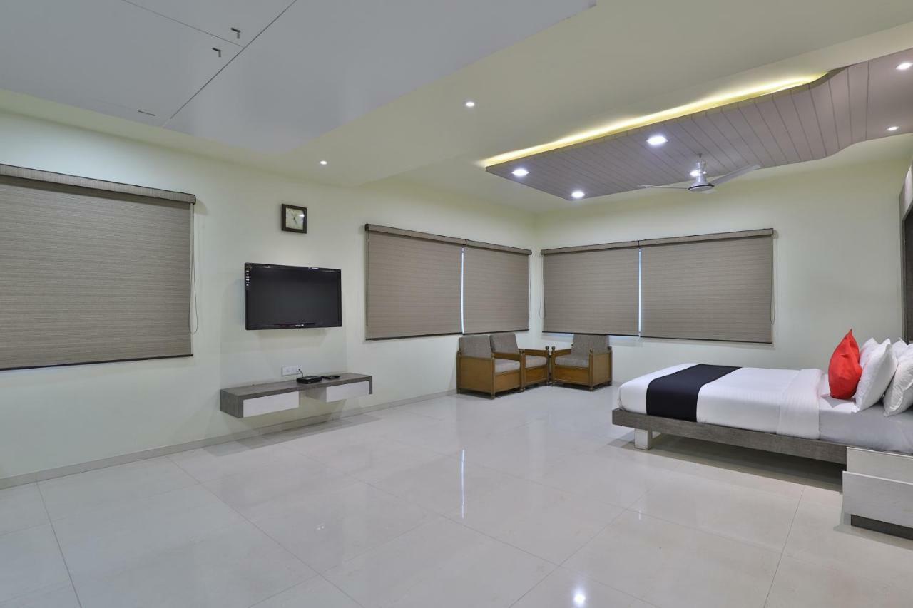 Capital O 47284 Atithi Resort Bharuch Dış mekan fotoğraf