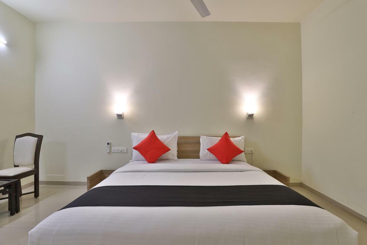 Capital O 47284 Atithi Resort Bharuch Dış mekan fotoğraf